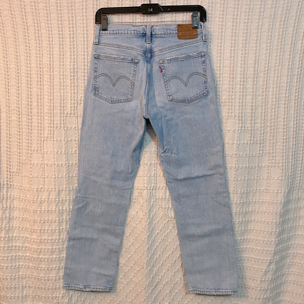 Levi's Premium Wedgie Straight Jeans, Size 27 - Picture 2 of 6